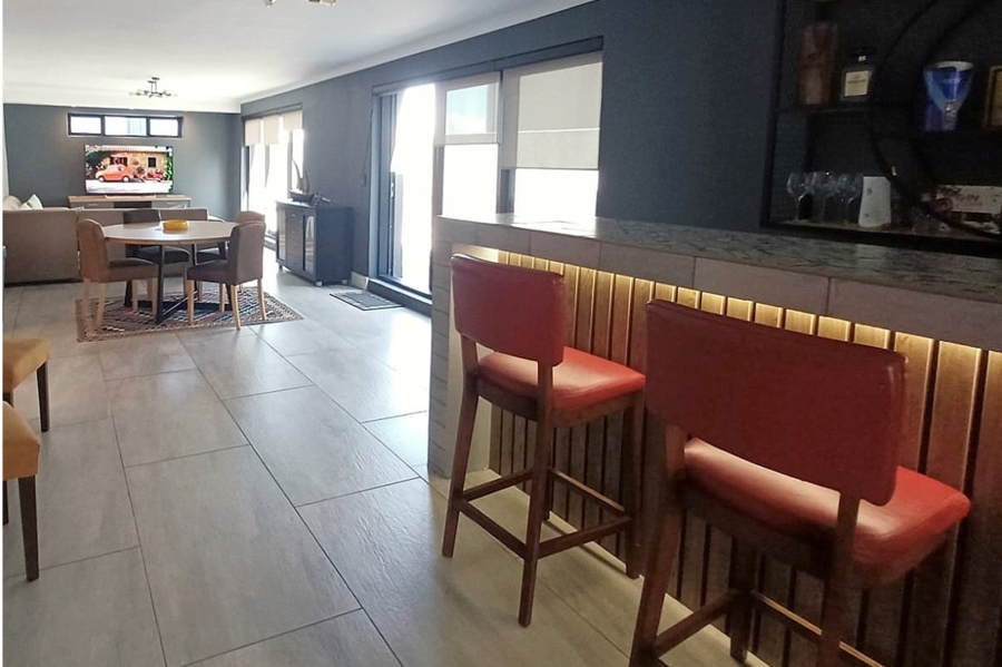 To Let 2 Bedroom Property for Rent in Bloubergstrand Western Cape